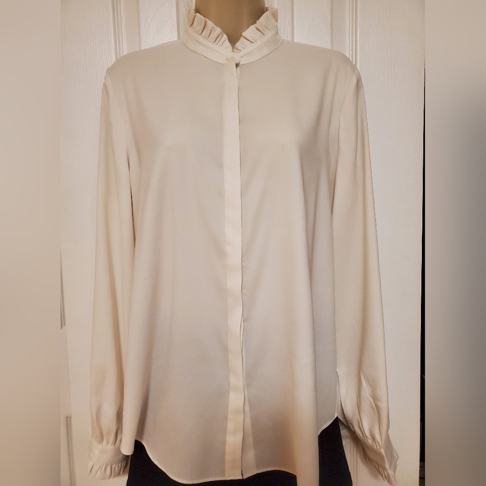 Ann Taylor Cream Ruffle Collar Long Sleeve Blouse